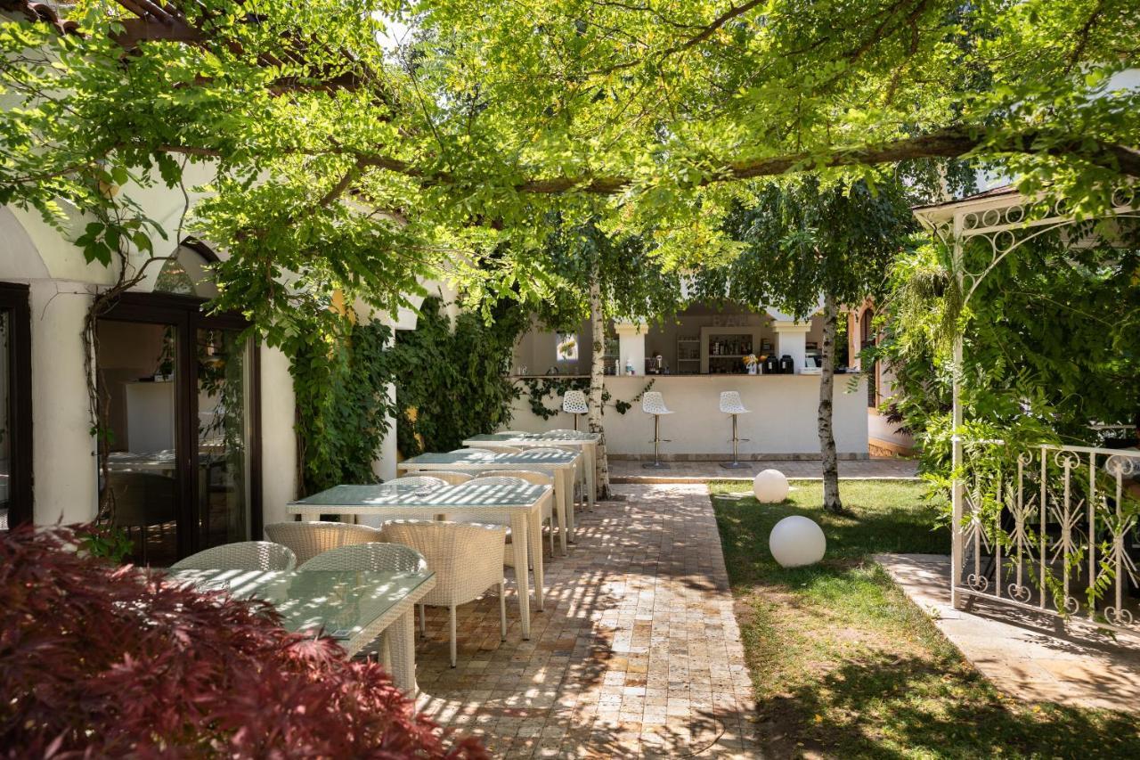 Villa Pontica Năvodari Eksteriør billede